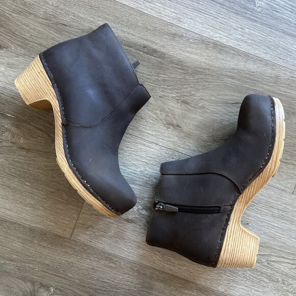 Dansko Maria Ankle Boots Sz 37 EU 6 US Brown Leather Milled Nubuck - Picture 1 of 11